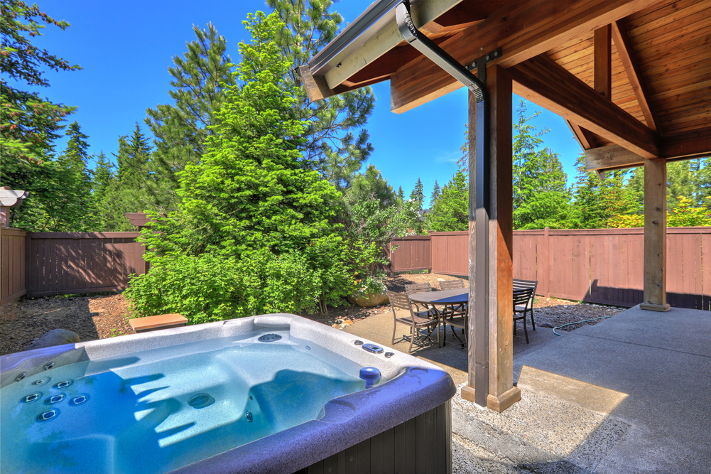 Transform Your Outdoor Space: The Ultimate Guide to Hot Tubs and Pool Tables