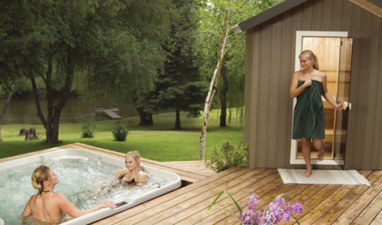 Traditional Outdoor Saunas Patio Series